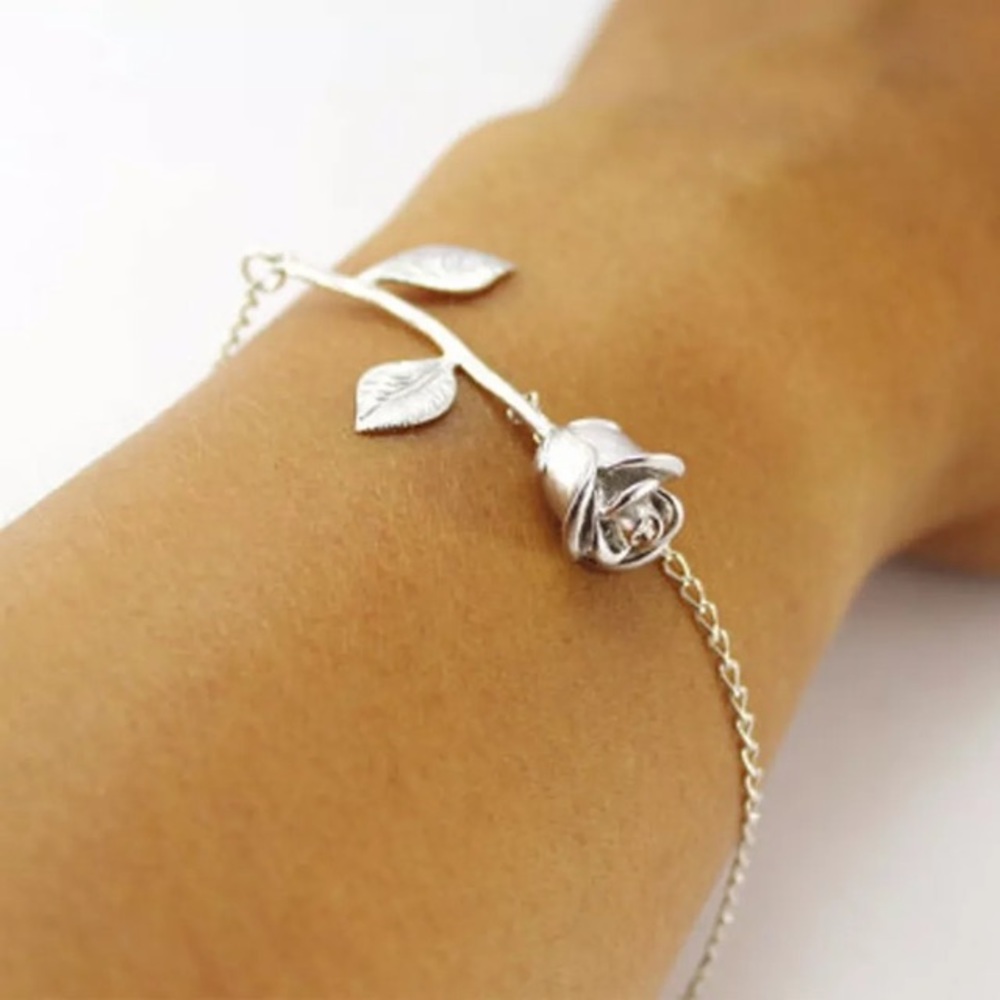 ❤️gorgeous silver rose adjustable bracelet